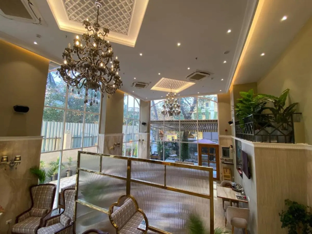 Hotel Mumbai House Mindspace Malad