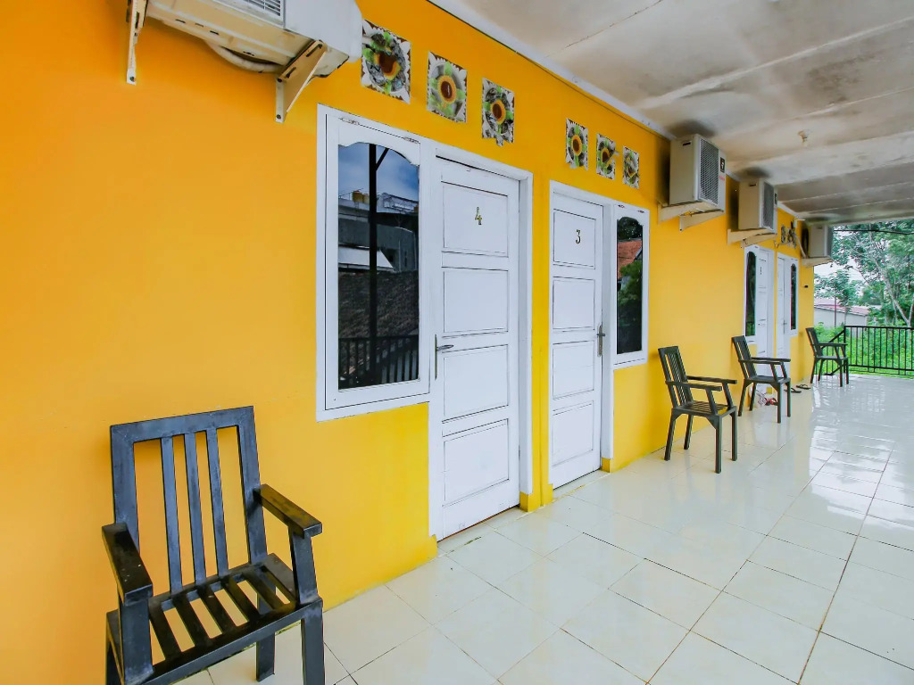 OYO 90216 Kost Sanny