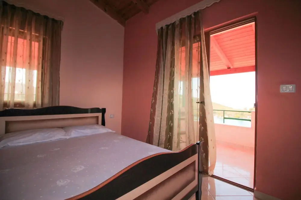 Dine Hotel