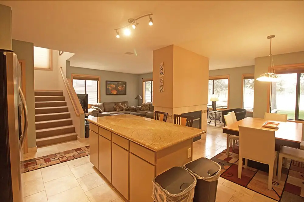 Eaglewood Condominium 8
