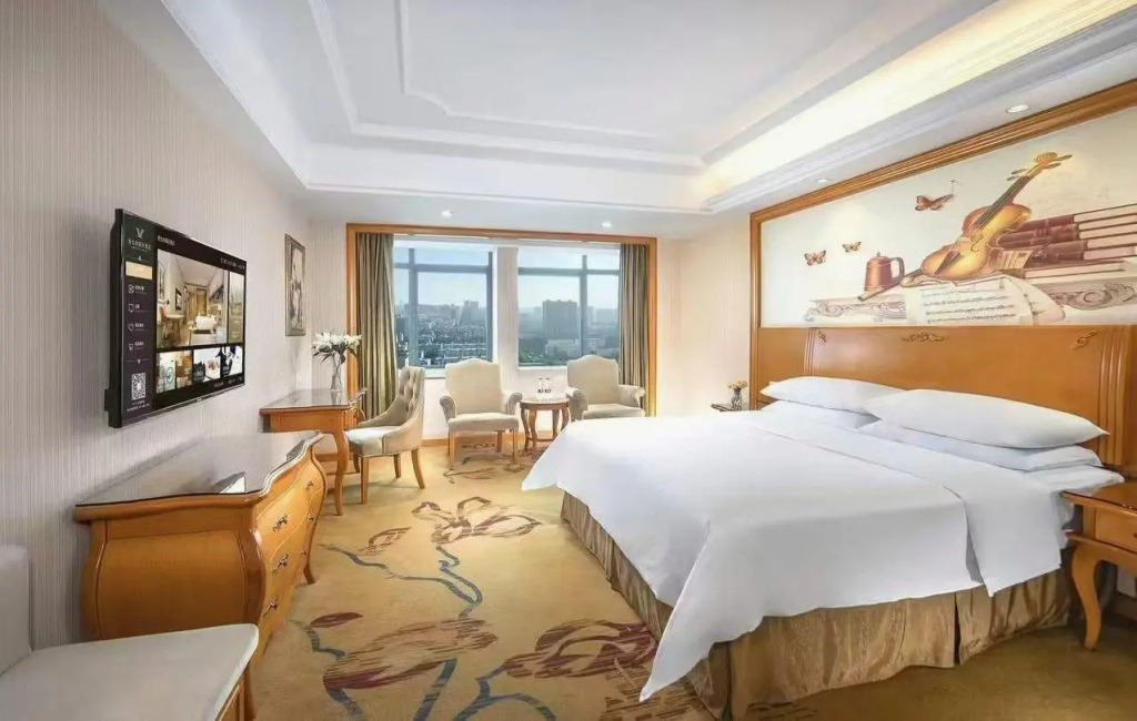 Vienna Hotel Shenzhen Gongming Nanhuan Road