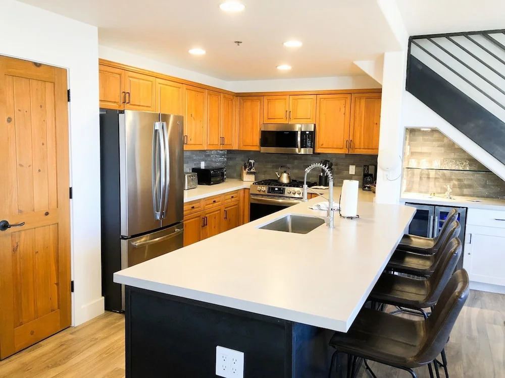 Bear Creek Lodge 407 4 Bedroom Condo by Alpine Lodging Telluride