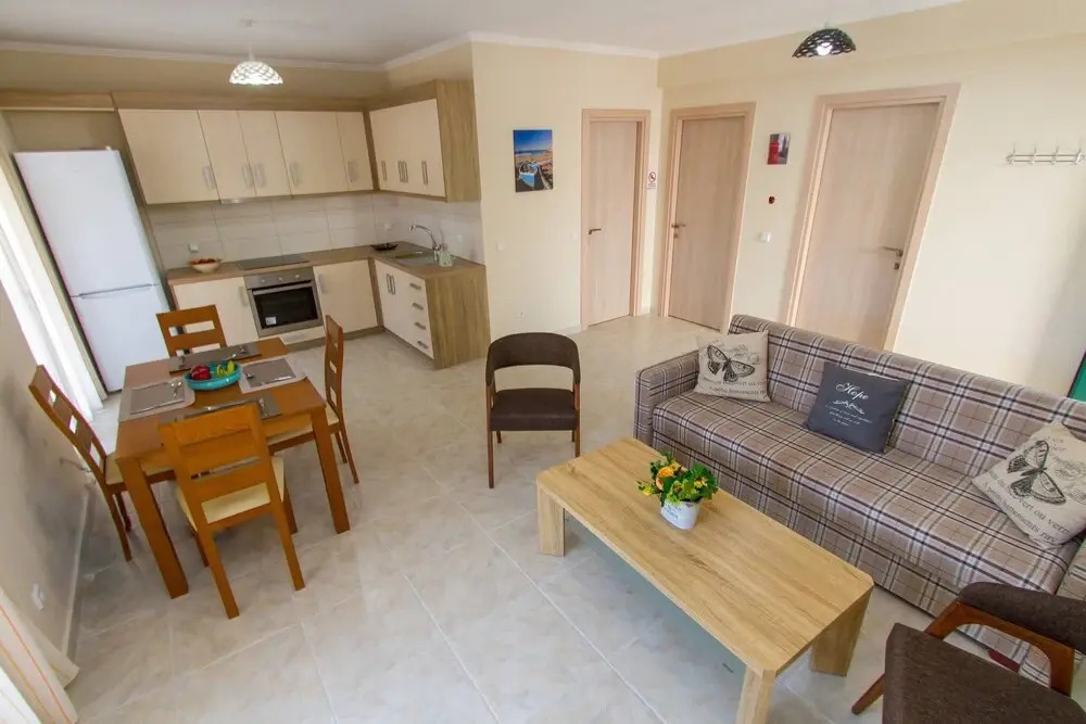 Nijay Apartments No 2 First Floor Front Quiet Location