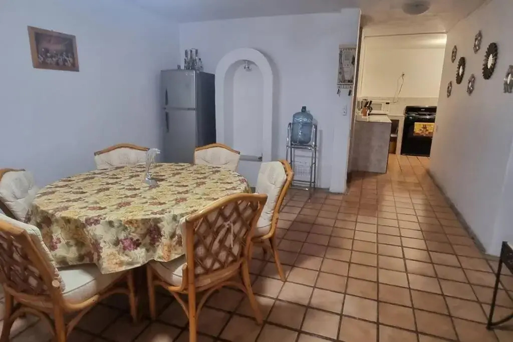 Lovely 2-bedroom condo with POOL