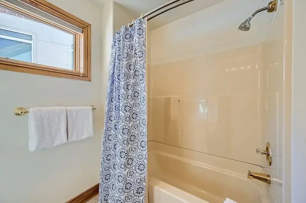137 Rasor Drive 4 Bedroom Home by RedAwning