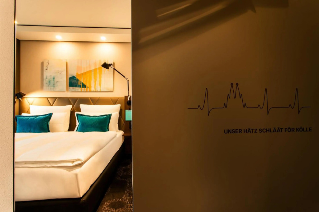Motel One Köln-Neumarkt