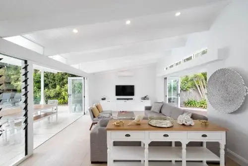 9 Cooran Court