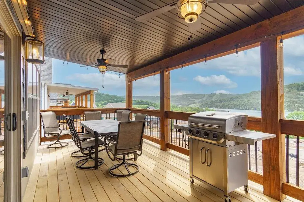 Paradise At The Cove 7 Bedroom Home by RedAwning