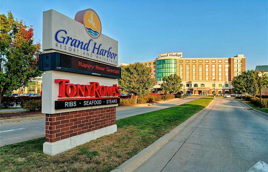 Grand Harbor Resort