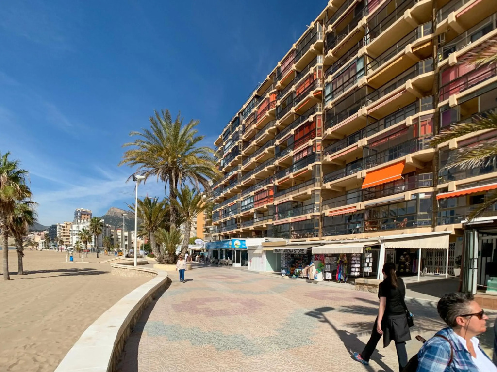 Edf CalpeMar, planta 8 - primera linea
