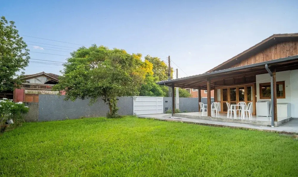 Wooden Retreat Near Lagoa da Conceicao Knu0170