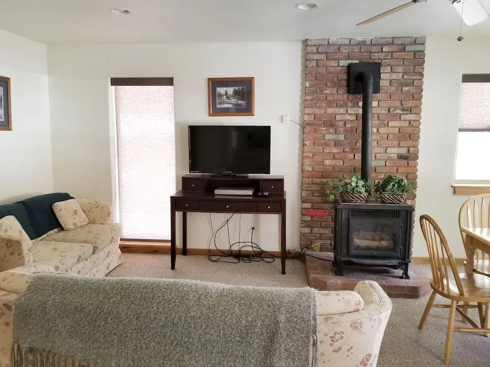 Alpenglow Vacation Rentals