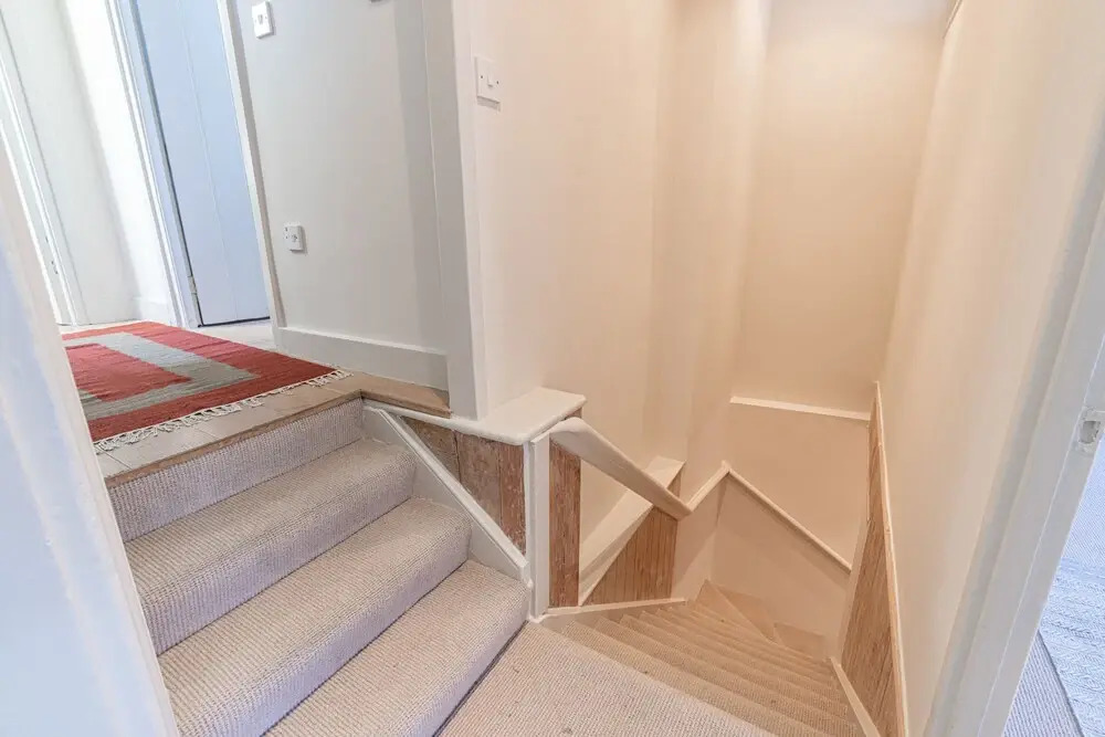 JOIVY Elegant 2-Bed Mews Flat Near Buckingham Palace
