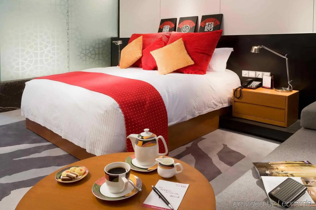 Mercure Suzhou Park Hotel and Suites