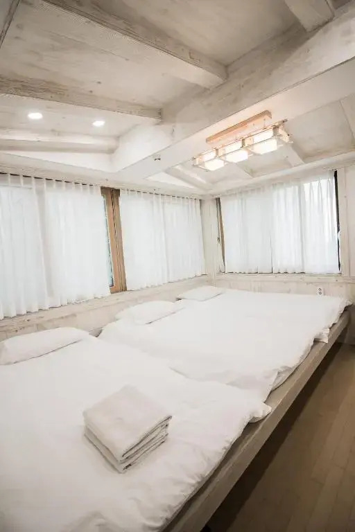 Oasis Y Stay Hongdae