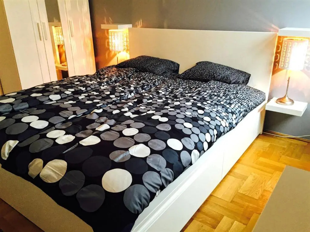 Gozsdu Apartment
