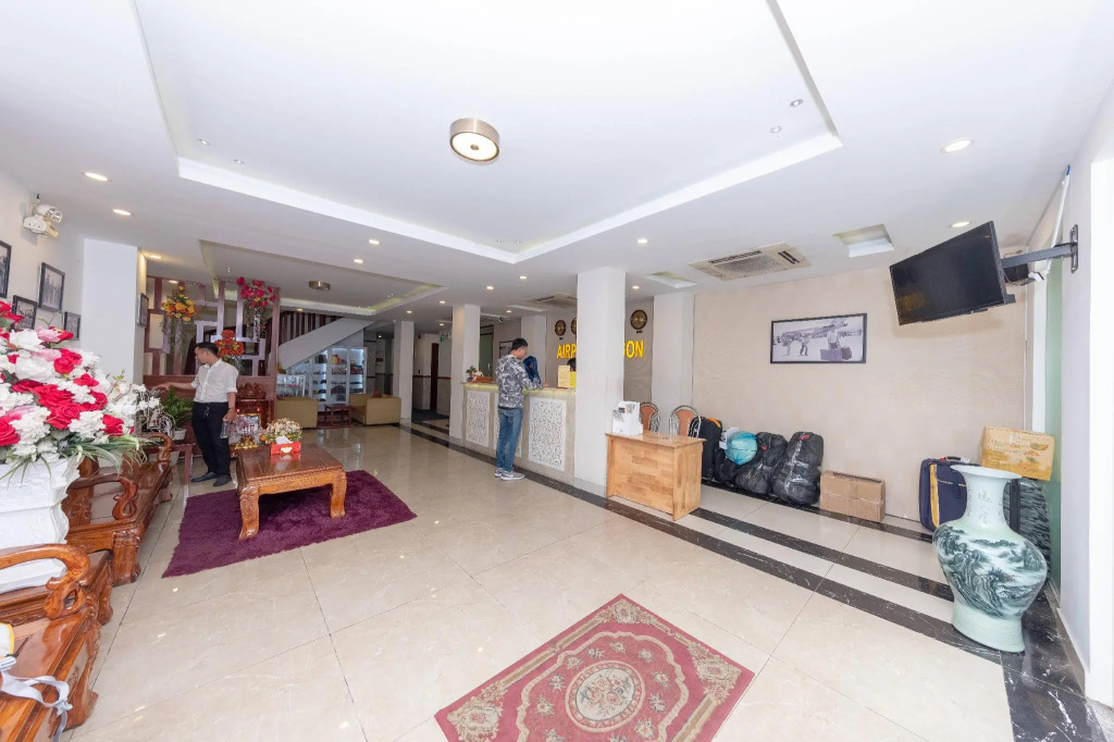 Airport Saigon Hotel - Gần ẩm thực đêm chợ Phạm Văn Hai
