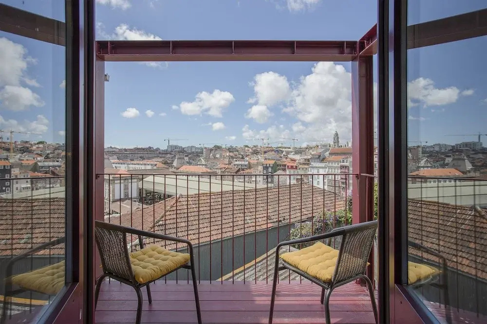 Liiiving in Porto Downtown Cosy Suites