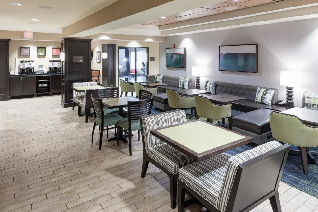 Hampton Inn & Suites Gainesville Downtown University