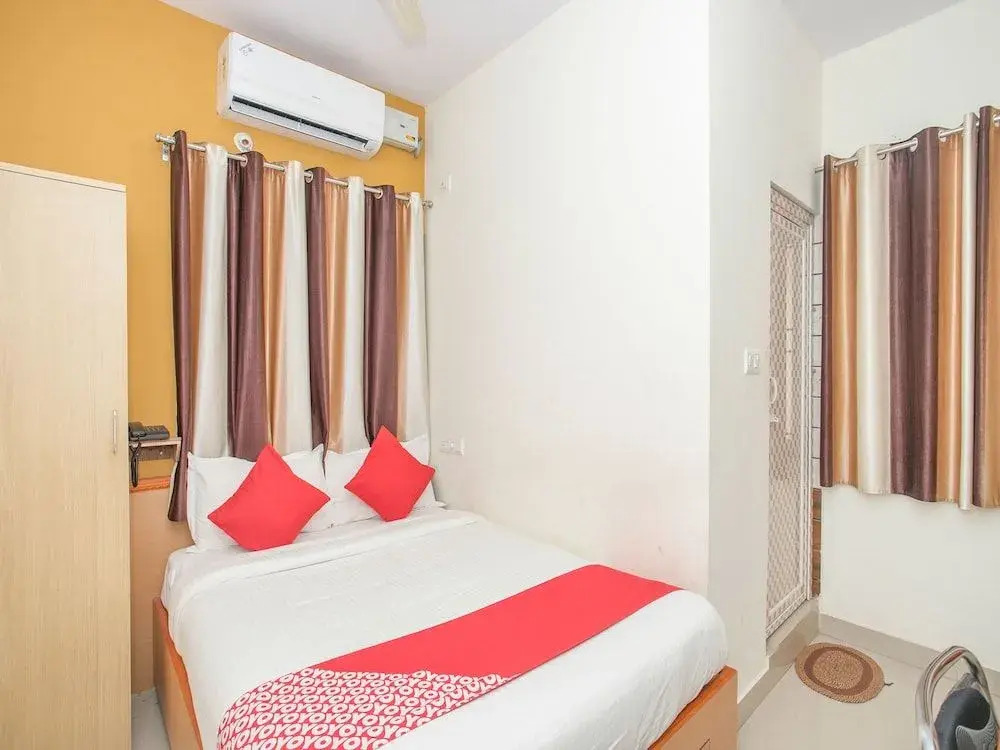 OYO 15016 Hotel City Plaza