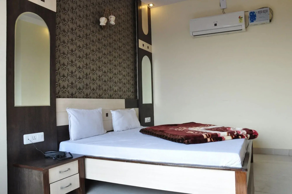 HOTEL ROBIN