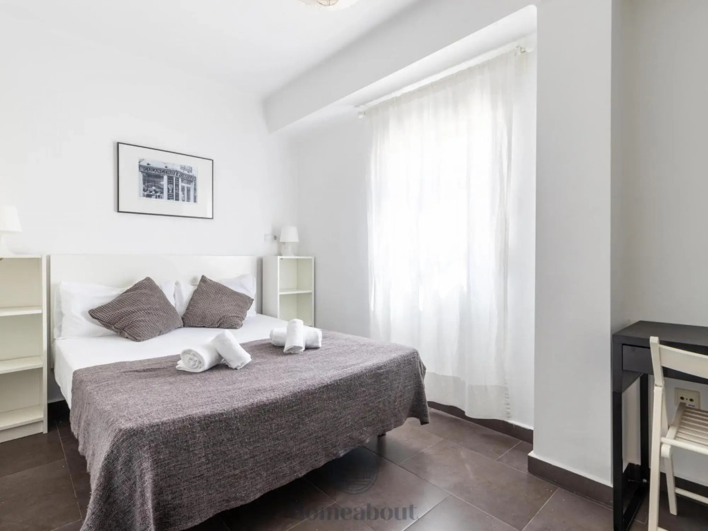 CERVANTES Apartment 28 2BR 1BT