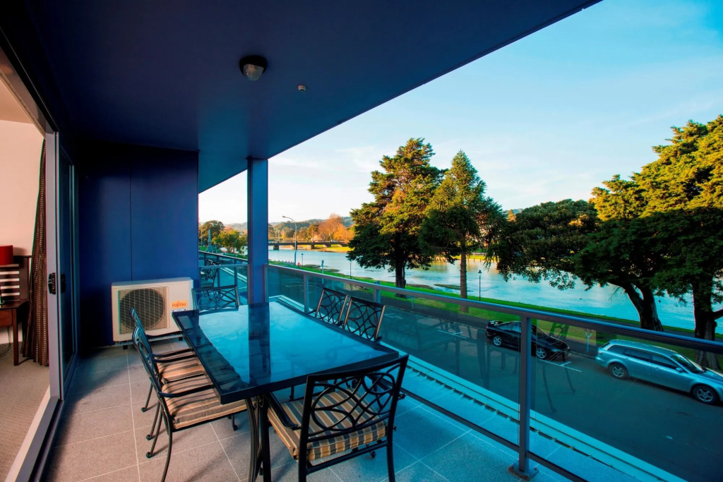 Emerald Hotel
