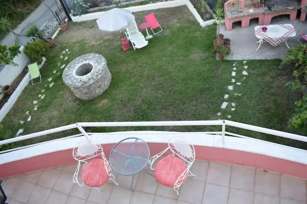 Private Villa AKOBARA, 2km from city center