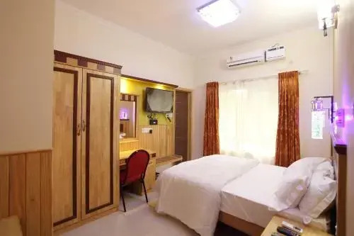 Ayur Resorts