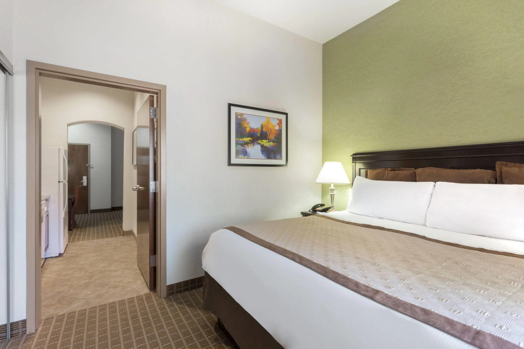 Hawthorn Extended Stay by Wyndham Kingsland Kings Bay Naval