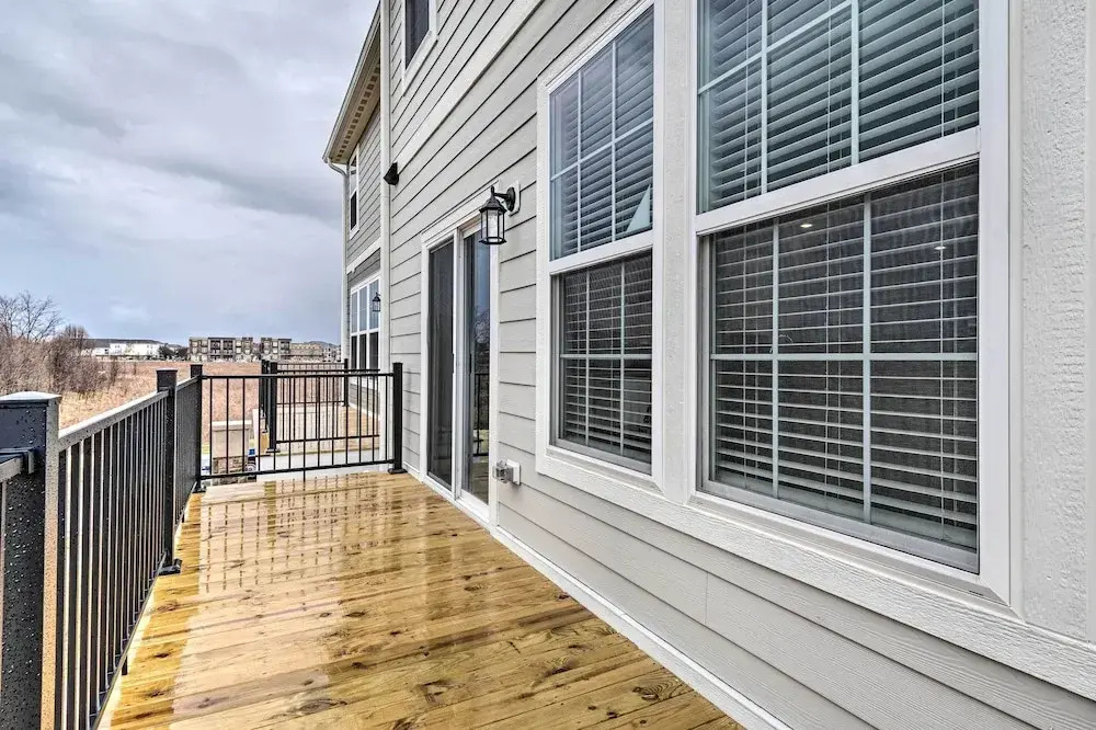 Modern & Spacious Family Home w/ Pool Access!