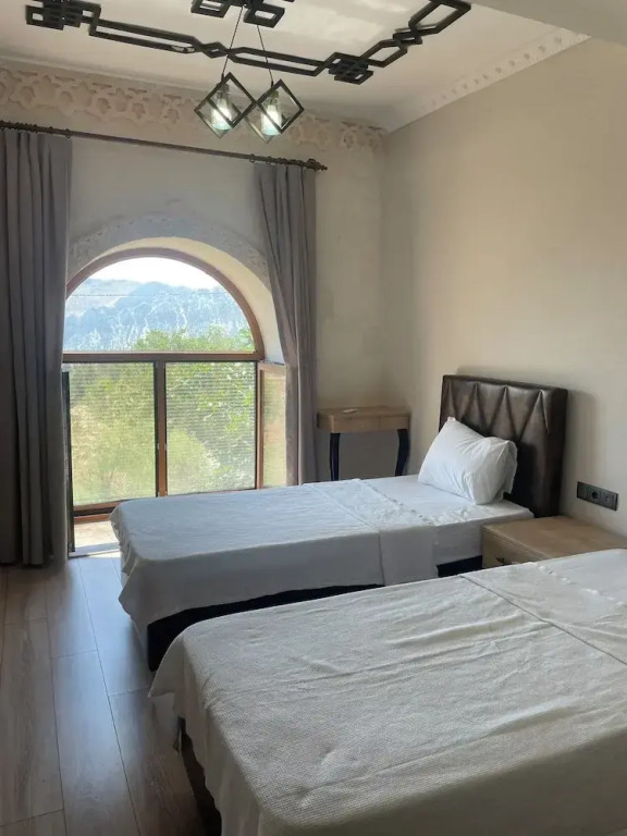 Nemrut Çeşme Otel