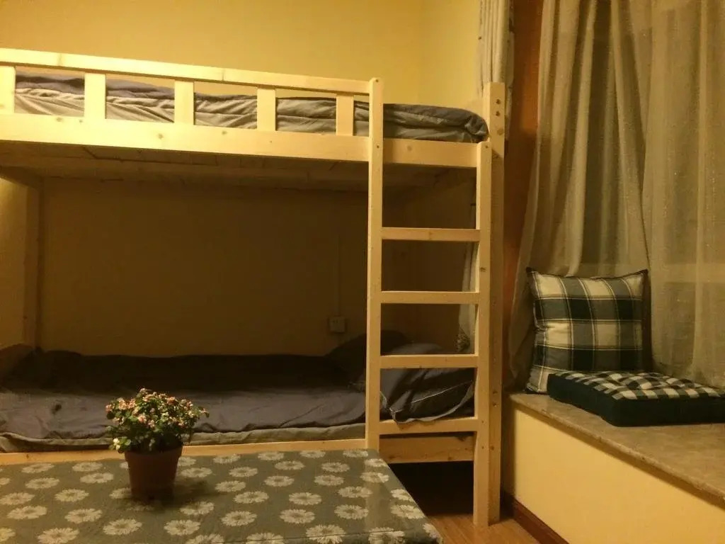 North-Bridge Youth Hostel