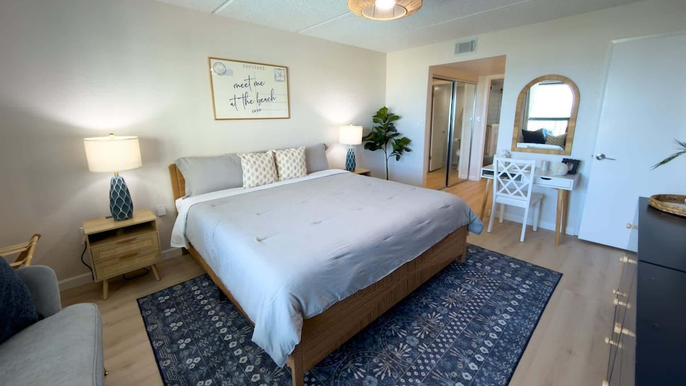 Saida 3603 - 6 Floor Gulf-front Remodel - Sleeps 8 2 Bedroom Apts