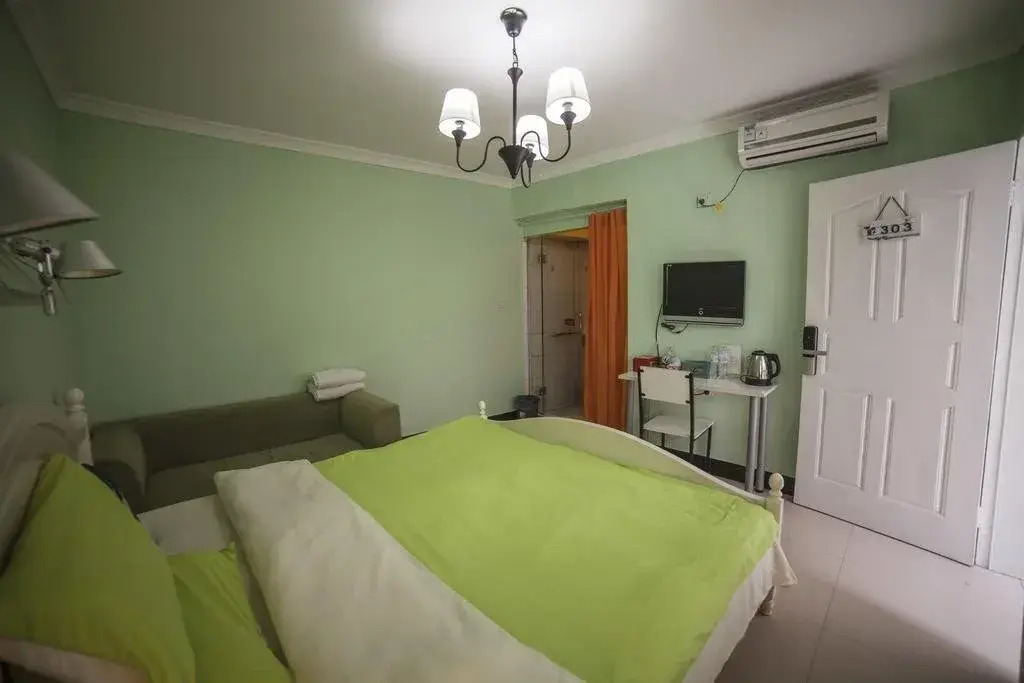 Fenghuang Slowly Time Inn
