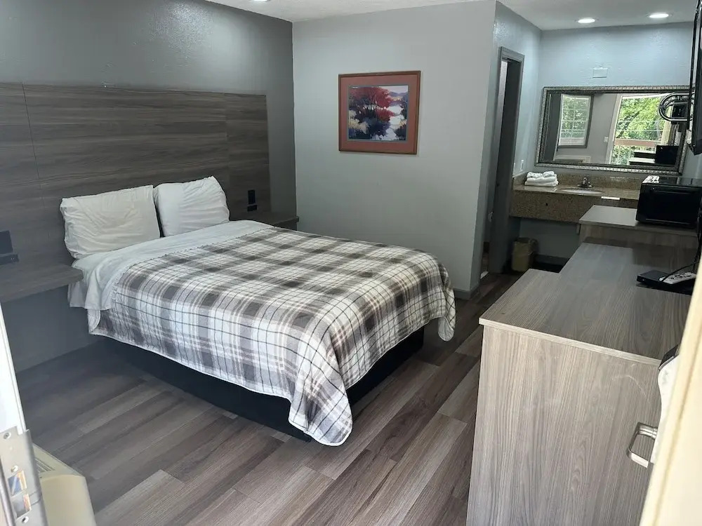 Budget Inn Express