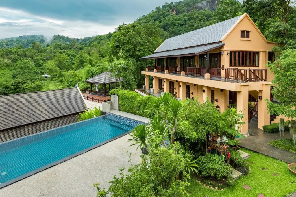 Shivaraks Resort