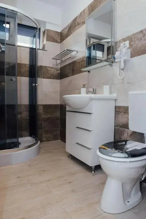 Regim Hotelier Astoria 2
