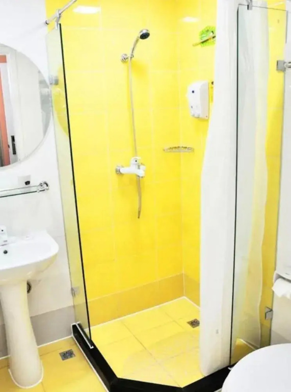 Home Inn Qingdao Jinggangshan Road