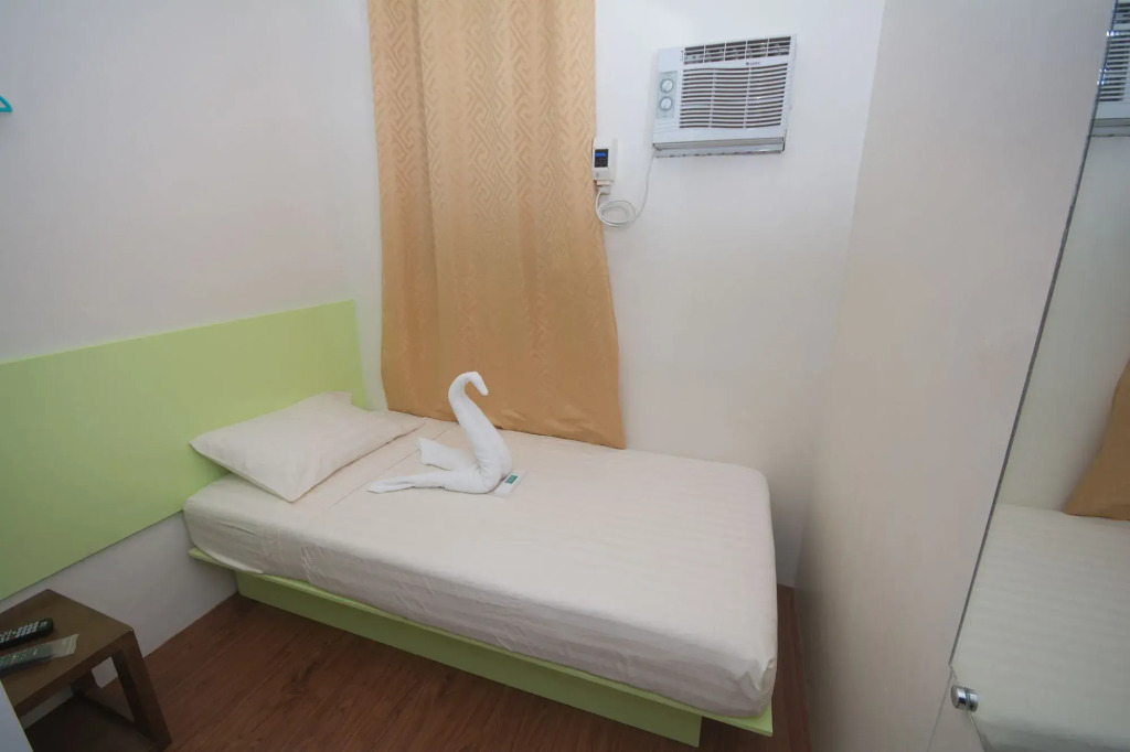 Sulit Budget Hotel near Dgte Airport Citimall