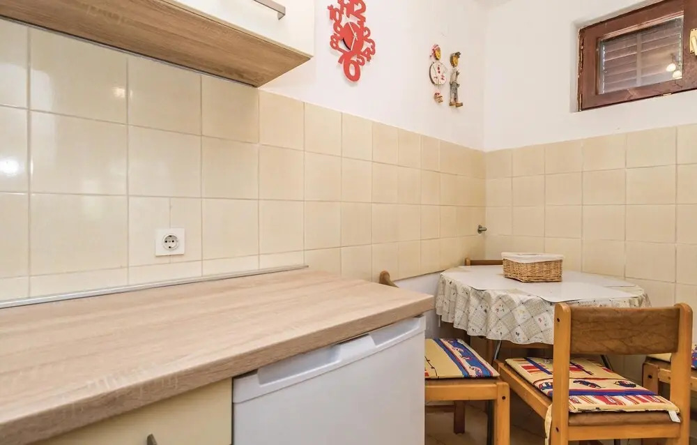 Stunning Home in Barbat-rab With Wifi and 1 Bedrooms
