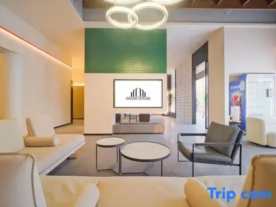 Taizhou Moke Hotel (Taizhou Sports Center)