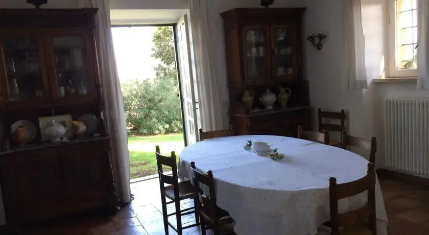 Splendido casale alle porte di Roma