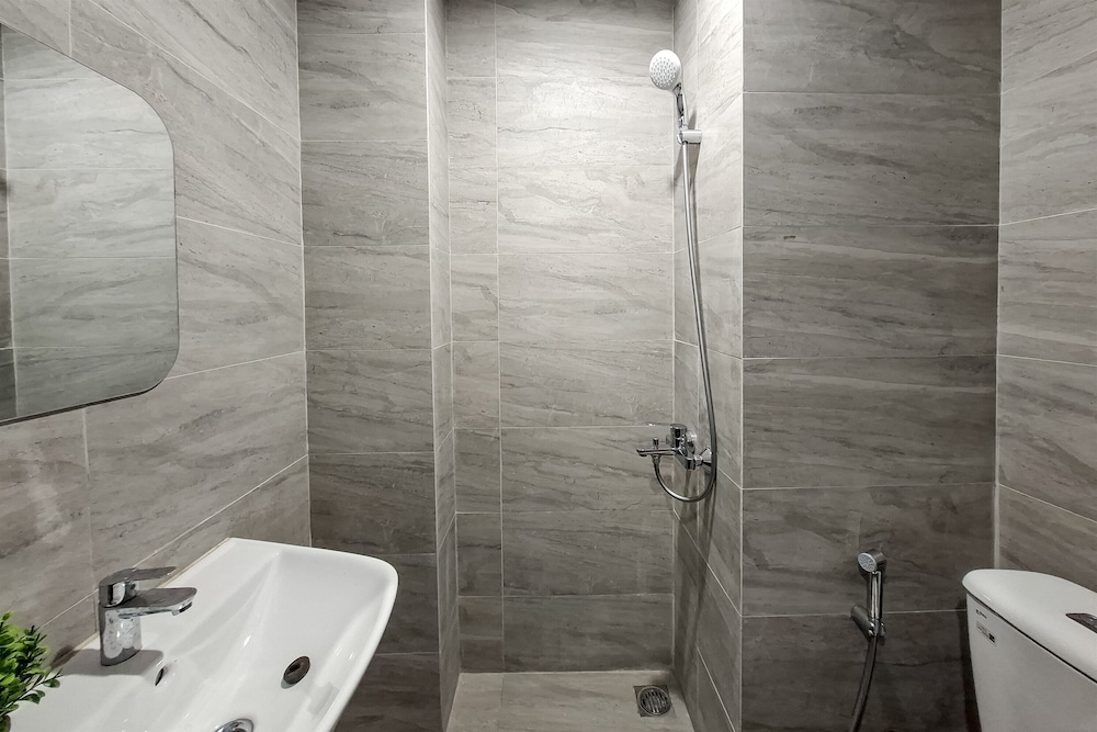 Stylish Blue And Strategic Studio At Apartment Collins Boulevard