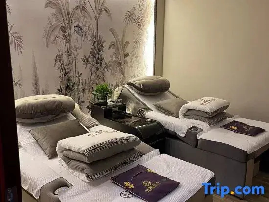 Vienna Hotel (Six Anyuan District Shop)