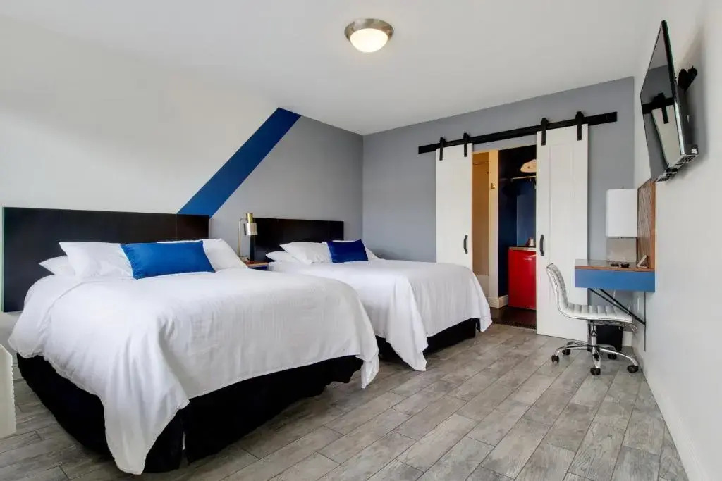 The Iris Motel