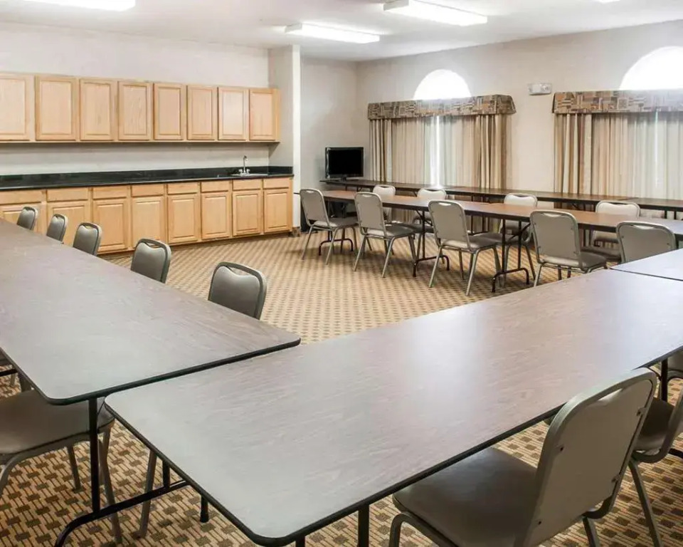 Comfort Inn & Suites