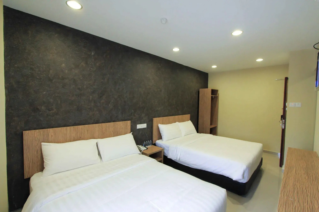 Era Plus Hotel