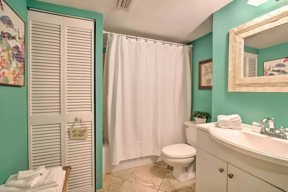 Hudson Resort Condo w/ Gulf Views & Beach!