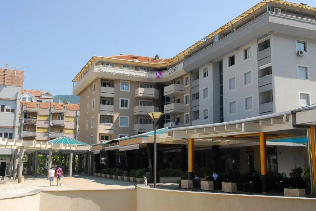 Magnolia Place